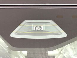 【スズキ　セーフティサポート】走行中に前方の車両等を認識し、衝突しそうな時は警報とブレーキで衝突回避と被害軽減をアシスト。より安全にドライブをお楽しみいただけます。