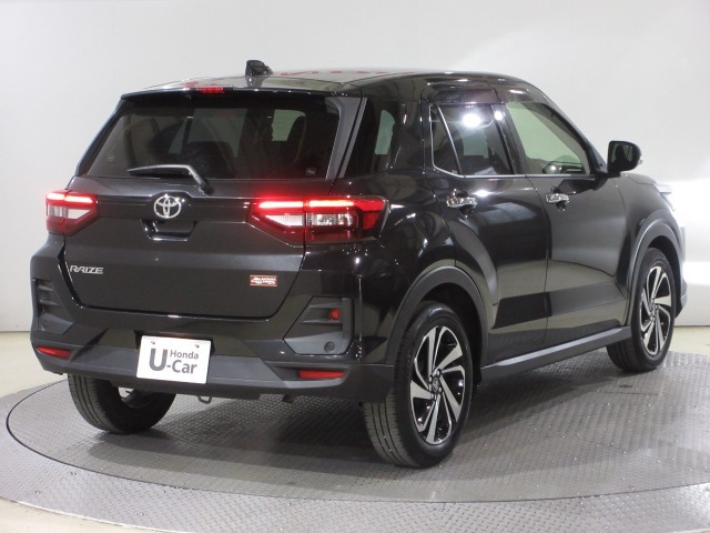 ボディクリーニング後、愛車をピカピカの状態へ保護するコーティング「ブライトパック」がおススメです！水垢がつきにくく、手入れがしやすくなりますよ！いつも愛車をきれいにしておきたい方におススメです。