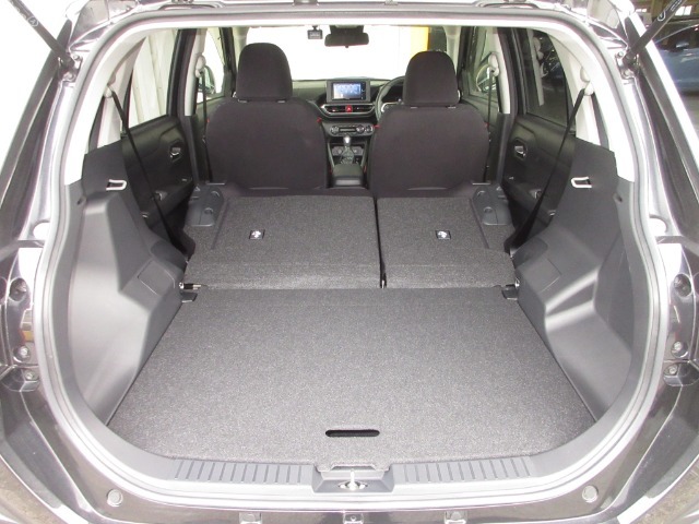 内装、外装、エンジンルームの隅ずみまでクリーニングを実施してお渡しします！プロが仕上げをしましたからピッカピカですよ～！点検整備もきっちり実施いたします。