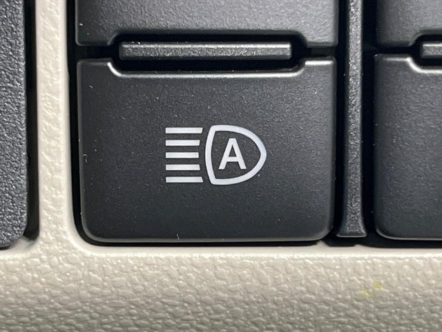 【オートハイビーム】夜間の安全走行に役立つ便利な機能！先行車や対向車を検知し、ハイビームとロービームを切り替えてくれます♪