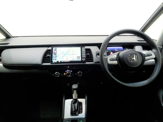Honda車が初めての方にも扱いやすく分かりやすいインパネ周りと各種スイッチ類です。