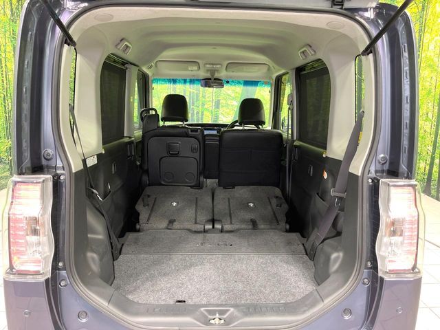 普段のお買い物や通勤、送迎等に十分な荷室スペースを確保しております。セカンドシートを倒すと、大きな荷物の積載も可能です♪