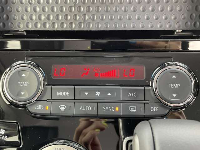 【運転席操作部】快適なドライブを楽しむための機能が装備されています！運転席から触れるので、使いやすいです！除菌プランいれていただくと、さらに清潔で安心していただけます！