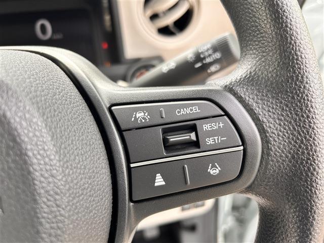☆高速走行時に活躍してくれる「アダプティブクルーズコントール」搭載！先行車との車間の維持もサポートしてくれます☆