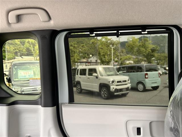 ☆「ロールサンシェード」は強い日差しを和らげてくれ、プライバシーも守ってくれます☆