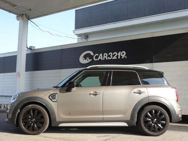 インチアップ・ローダウン・エアロパーツ塗装取付け・全塗装・オーディオやナビの取付けなどなど・・・カスタムもお受けしておりますので当店スタッフまでご相談ください！！