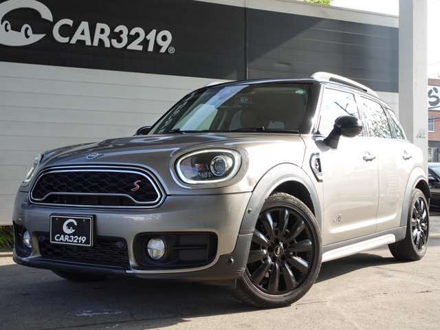 お客様からの買取・下取車をダイレクトに販売させて頂いている為、無駄な経費がかからない分安価でのご提供が可能となっております。お見逃し無く！