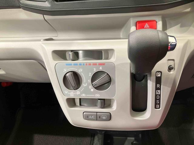 納車前にはプロのメカニックが、各部の点検を行います。ディーラーにしか出来ない品質、そしてサービスできっと満足していただけると思います！