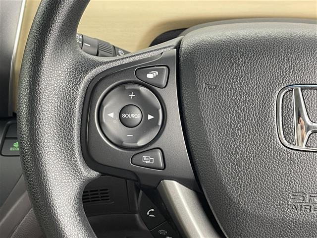【運転席操作部】快適なドライブを楽しむための機能が装備されています！運転席から触れるので、使いやすいです！除菌プランいれていただくと、さらに清潔で安心していただけます！