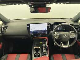 【インパネ全体】全方位で視界が広く、高い目線で運転もしやすいです！