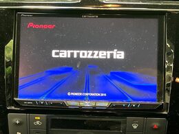 【ナビゲーション】目的地までしっかり案内してくれる使いやすいナビ。Bluetooth接続すればお持ちのスマホやMP3プレイヤーの音楽を再生可能！毎日の運転がさらに楽しくなります！！