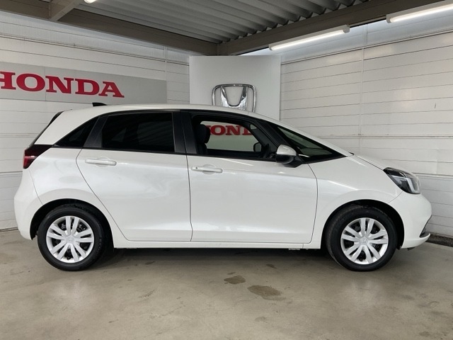 スマートで空力性能にも優れ燃費向上を考えたデザインです。