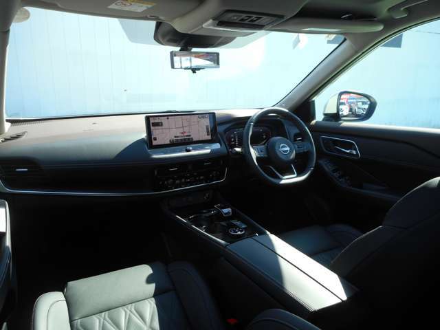 目線が高く視界が広々としているので、運転がとてもし易いです。