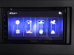 【オーディオ機能】CDプレーヤーを装備♪もちろんFM/AMラジオもお聞きいただけますよ♪