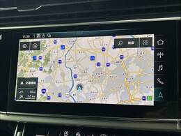 【全周囲モニター】を装備しております。全周囲カメラで危険察知。狭い駐車場でも安心して駐車できますね。
