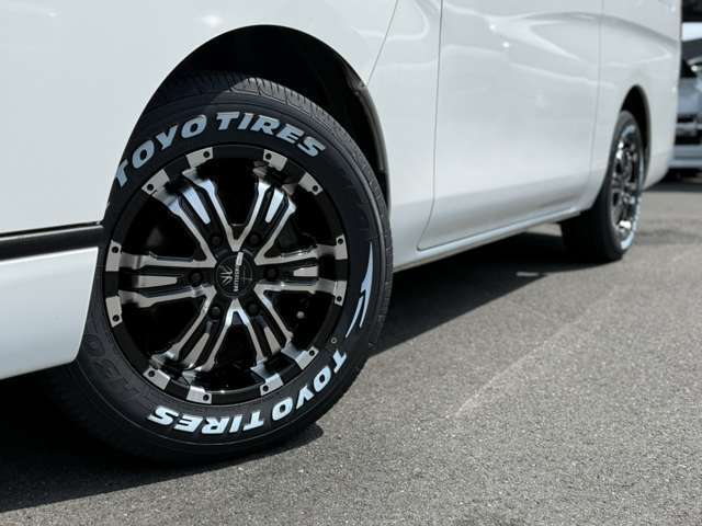 16インチアルミホイール/ベッドキット/7インチナビ/アラウンドビューモニター/衝突軽減ブレーキ/両側小窓付きスライドドア/ETC/スマートキー/プッシュスタート/キャンピングカー
