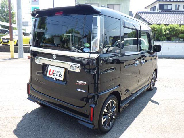 お車をお探しの方は、香川県高松市三名町662-2空港通り (国道193号)沿いにある『香川三菱自動車・クリーンカー空港通り』にお越しください。
