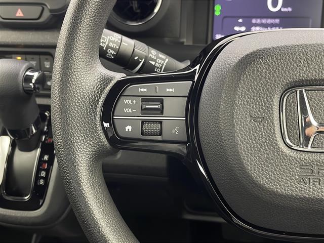 【運転席操作部】快適なドライブを楽しむための機能が装備されています！運転席から触れるので、使いやすいです！除菌プランいれていただくと、さらに清潔で安心していただけます！