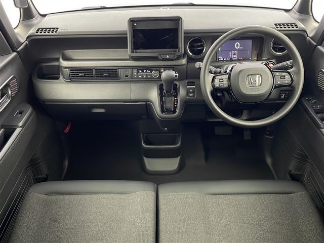 【インパネ全体】全方位で視界が広く、高い目線で運転もしやすいです！