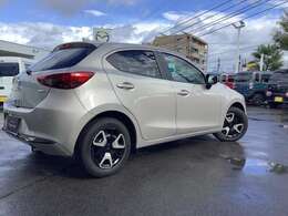 低燃費、安全装備も充実しているMAZDA2です