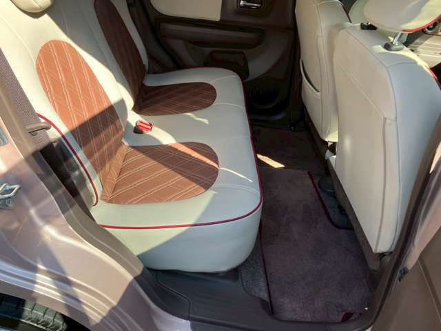 同乗者の乗り心地は座席の快適さで決まります。大事な人を乗せるからこそ、こだわりたい部分ですね。