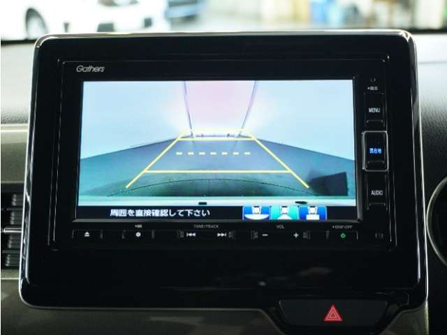 ◆バックカメラ◆リバースにするだけで映ります、後方の安全確認や、狭い駐車場での車庫入れ、雨の日や夜間など視界の悪い時に便利です！安全にバックする為には欠かせない装備です。