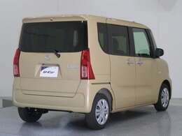 大きく開くバックドアは荷物の積み下ろしが楽です。