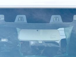 【スズキ　セーフティサポート】走行中に前方の車両等を認識し、衝突しそうな時は警報とブレーキで衝突回避と被害軽減をアシスト。より安全にドライブをお楽しみいただけます。