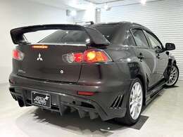 全国陸送納車承ります！せっかく見つけたクルマを諦めてほしくないので、遠方の方も気になる一台がありましたら、お気軽にお問合せください！