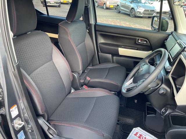 ゆったりして運転しやすいシートです