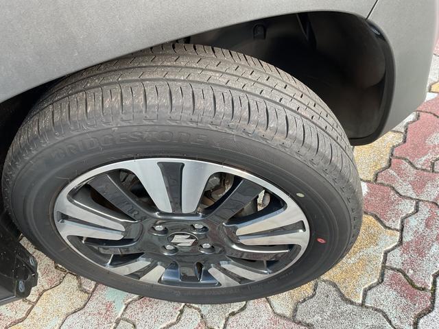 純正アルミホイールです