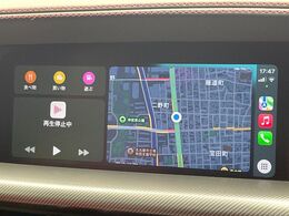 ●Apple　Car　Play：スマホとの有線接続で、ナビ・オーディオ再生などスマホのアプリ機能が画面でも使える便利機能です！