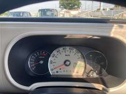 充実した設備だけでなく国家資格を持つプロメカニックがあらゆる整備に対応し、お客様のカーライフをお守りします。