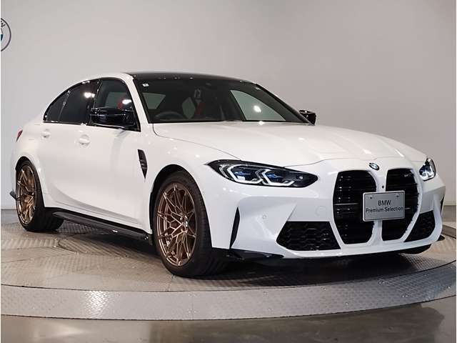 BMWのダイナミック且つエモーショナルなスタイルを印象付けるキャラクターライン（プレスライン）眺めているだけで溜め息の出る美しさです☆