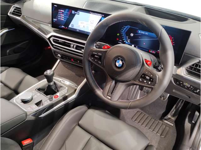 ☆センターパネルを運転席側に僅かに傾けたBMW独特のインパネ☆【駆け抜ける歓び】はここからもスタートしております☆