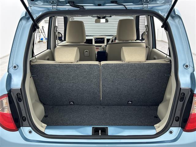 【トランク】積み込みやすくて、たっぷり積める荷室です。シートアレンジできるものは、乗車人数と荷物の量や大きさによってシートを動かすことができるので、より快適なドライブが可能です！