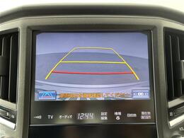 【バックモニター】後ろのカメラの映像がモニターに映し出されるので、後方の見えない死角や、障害物との距離感などもしっかり安全確認することができます！
