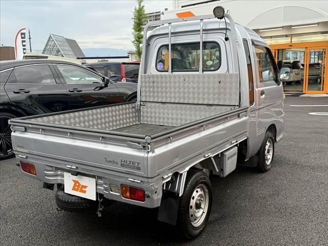 自動車保険（損保ジャパン日本興亜）の代理店でもございますので、お気軽にご相談下さい。