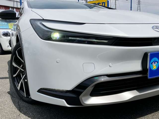 ★LEDヘッドライト★ハロゲンランプの約2倍の明るさと、より遠くまでの照射距離！消耗しずらいのも特徴です！