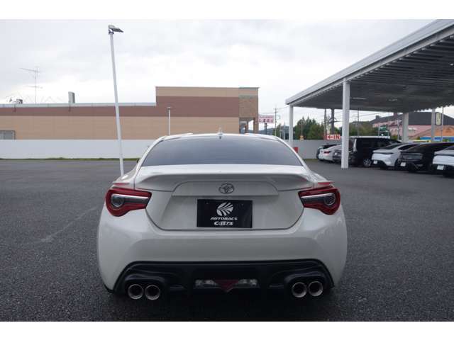 当社はBOSCH CAR SERVICEの認定店です！電気自動車コーナー、輸入車コーナーがございます。電気自動車、輸入車整備に詳しいスタッフが多数在籍しており充実のアフターサービスを提供します。