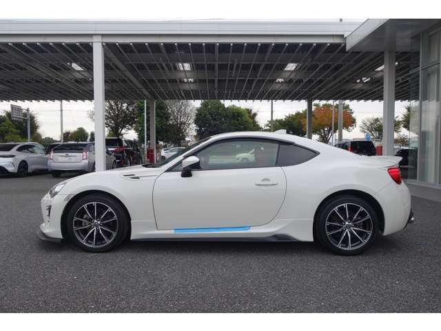 当店ではボディコーティングも承っております。現在のお車や乗り換えしたお車でもお気軽にご相談ください。