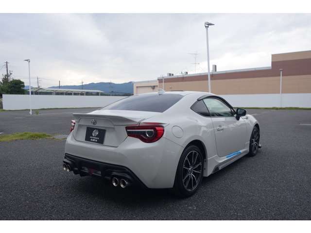 ご納車前には法定点検を全車実施しております。