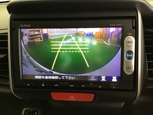 バックモニター付きで車庫入れも安心【カメラアングルは3パターンから選べます】知らない道でも安心して楽しくお出かけができます