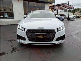 当社は全車に安心の支払総額表示！購入の際に必要な手数料や税金も明記してありますので、ご予算に合わせての検討が可能です。（支払総額は当社所定管轄区内に限ります）