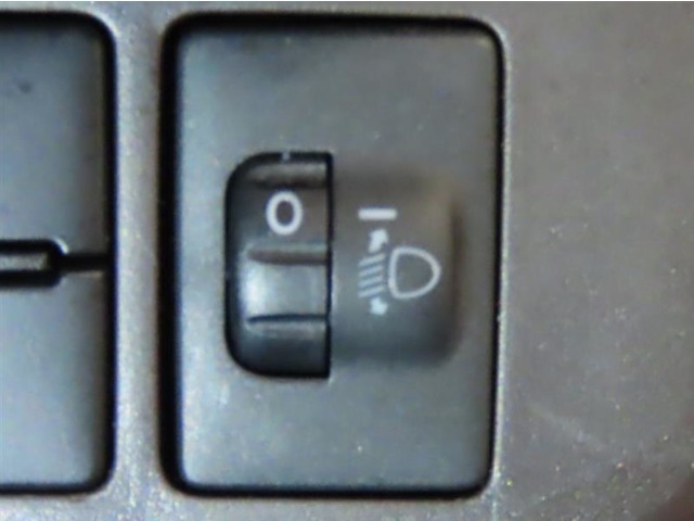 光軸調整ダイヤルを装備しております。