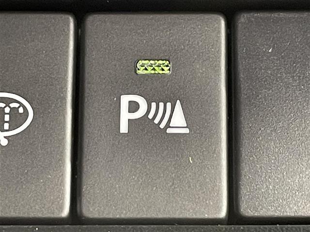 ◆【パーキングソナー】センサーが検知した障害物との距離に応じて、警告音を変えてお知らせします！縦列駐車時や駐車場・車庫などでの取り回しをサポートします。