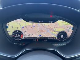 【Audi　バーチャルコックピット】液晶フルデジタルディスプレイにスピードメーター、タコメーター、マップ表示、メディア情報などフレキシブルに表示させるバーチャルコックピットを装備。