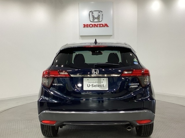 【Honda認定中古車 U-Select】　は3つの安心をお約束します。　1　Hondaのプロが整備した安心。 2　第三者機関がチェックした安心。　3　購入後もHondaが保証する安心。