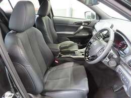 ゆったり包み込むようなフロントシート！長距離運転の疲労も軽減してくれます！