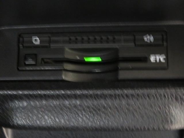 ETCがあれば高速道路などの料金所をスイスイと通過！スマートインターチェンジからも、高速道路へ乗り降りができ、必需品です。